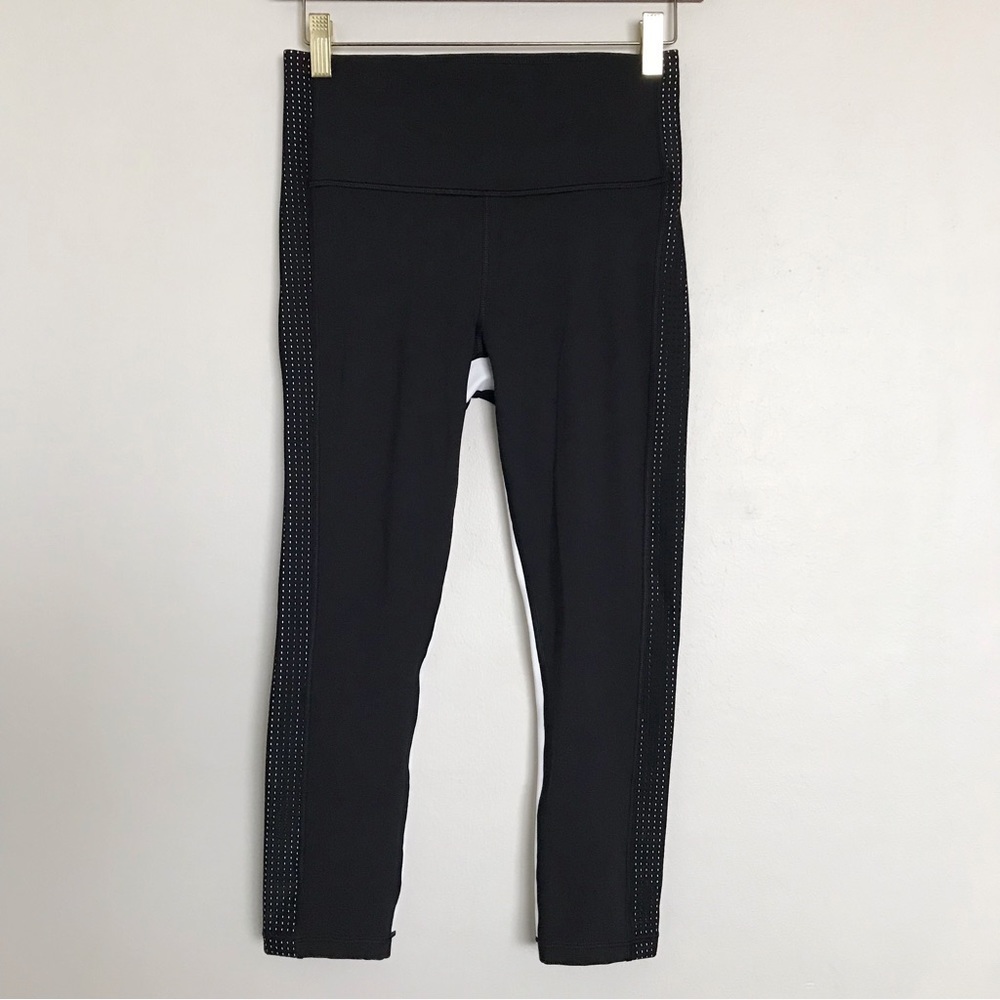 Athleta Black and White High Rise Hiit It Mesh Capri Leggings Size XS